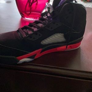 I selling my Jordan’s 5 retro top 3.